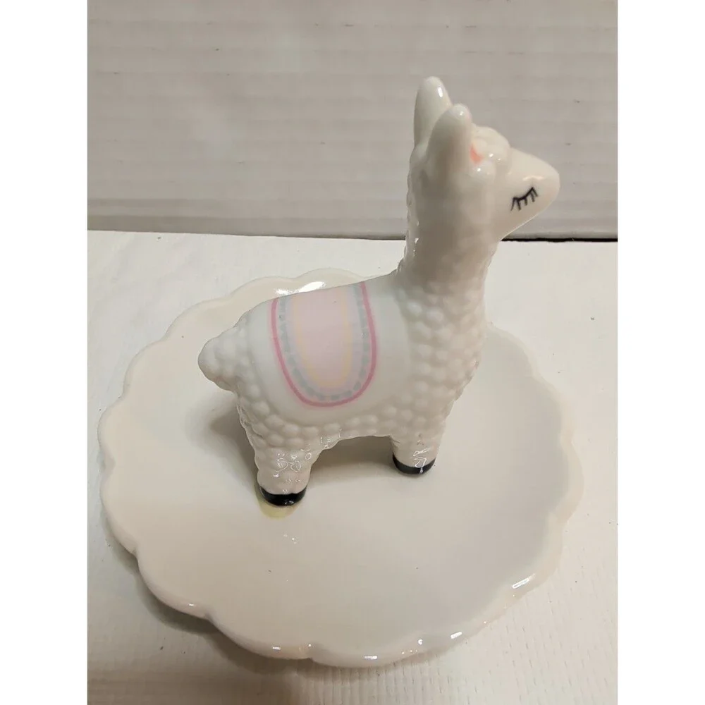 Lauren Conrad Porcelain Jewelry Trinket Tray Dish Llama Scalloped Edge Cute